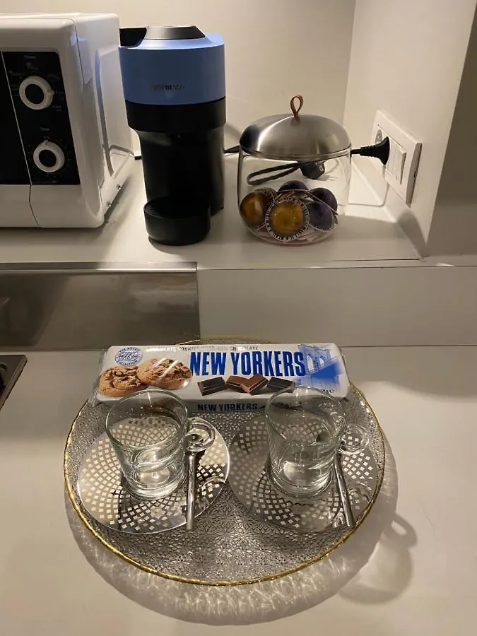 Lora Center Apartment Como 0*,
